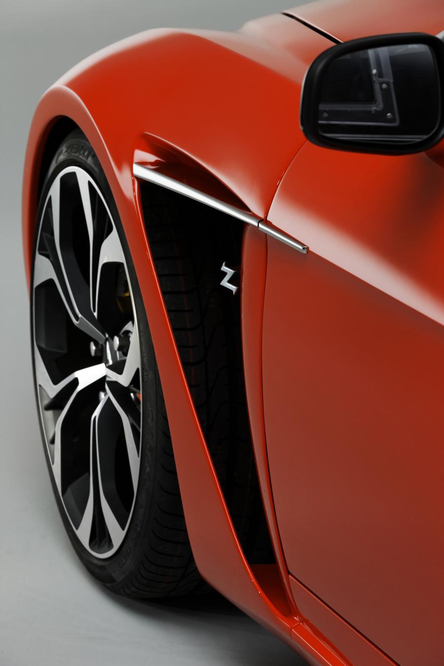 Детали экстерьера Aston Martin V12 Zagato Concept 2011 года  (фото 6 из 14)